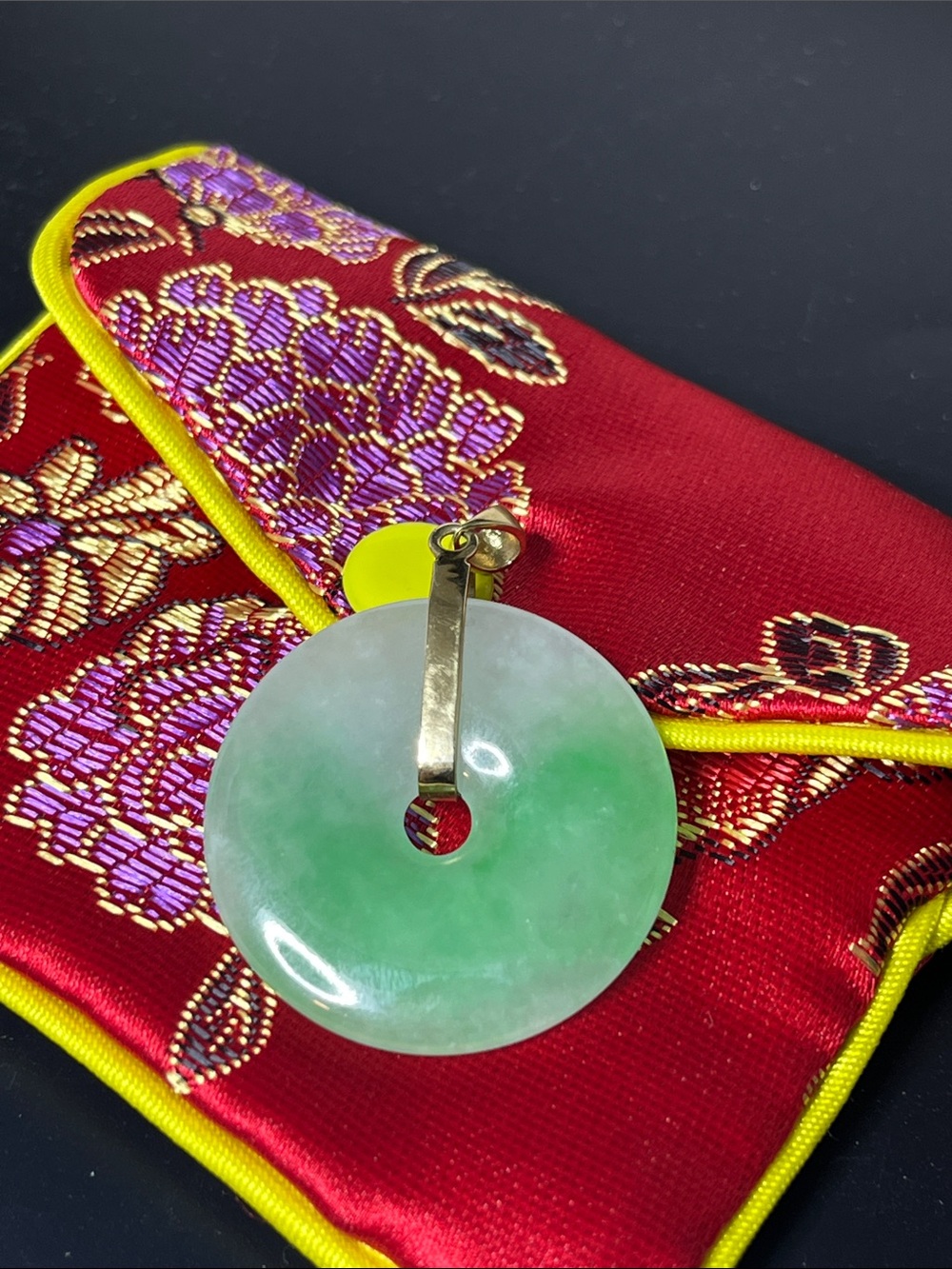 FINE 585k Jade 14k solid gold  Donut Pendant Jewelry